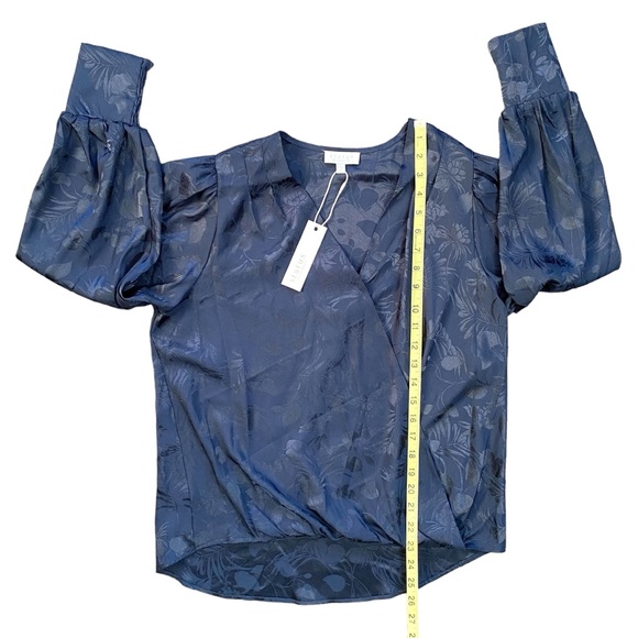 Status By Chenault Women's Navy Blue Floral Crossover Long-Sleeve Blouse Size M - Picture 8 of 11